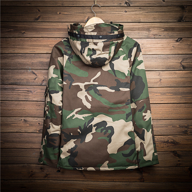 Heren winterjas met capuchon en camouflagepatroon