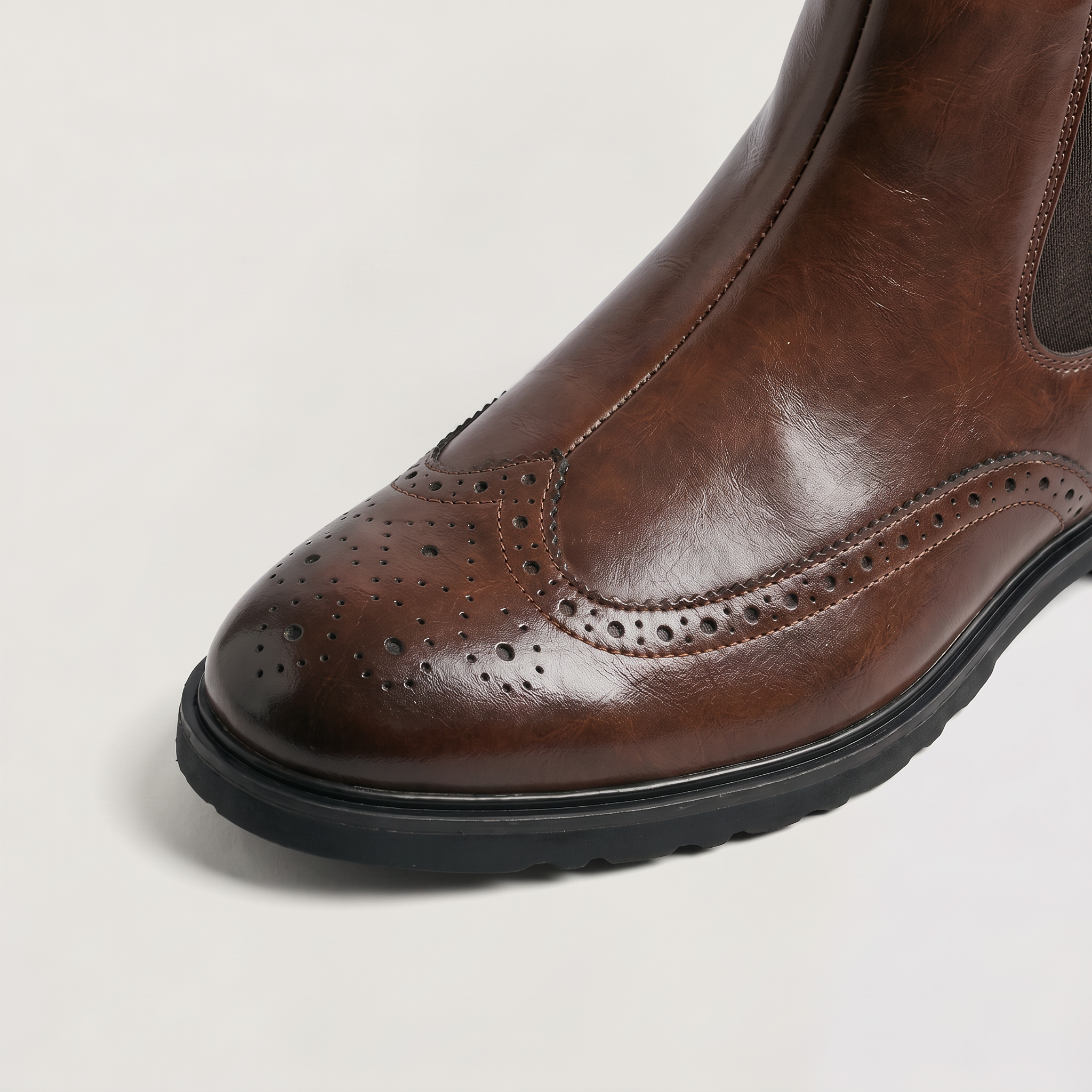 Bottes Chelsea pour hommes avec détails Brogue