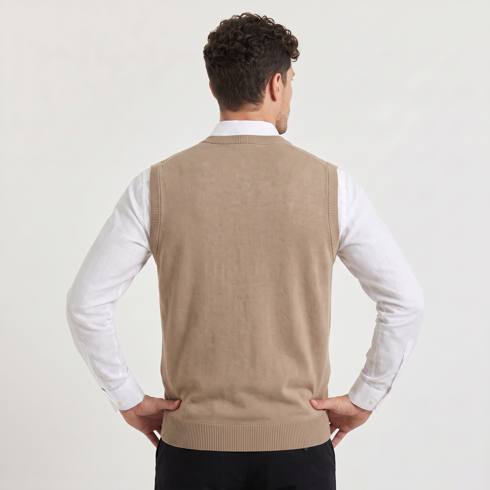 Gilet en tricot homme avec col en V coupe régulière