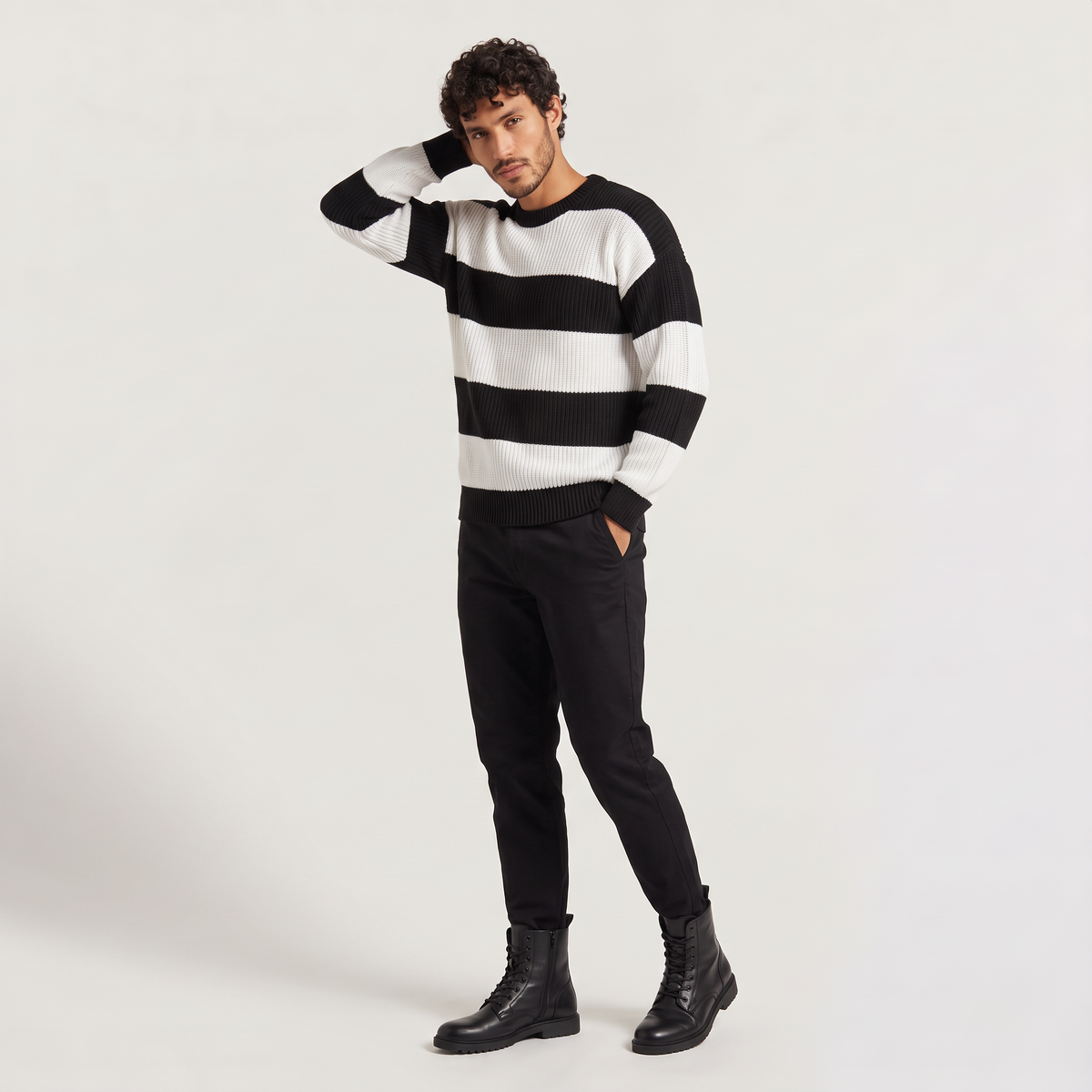Herren Strickpullover Gestreift mit Rundhalsausschnitt und Relaxed Fit
