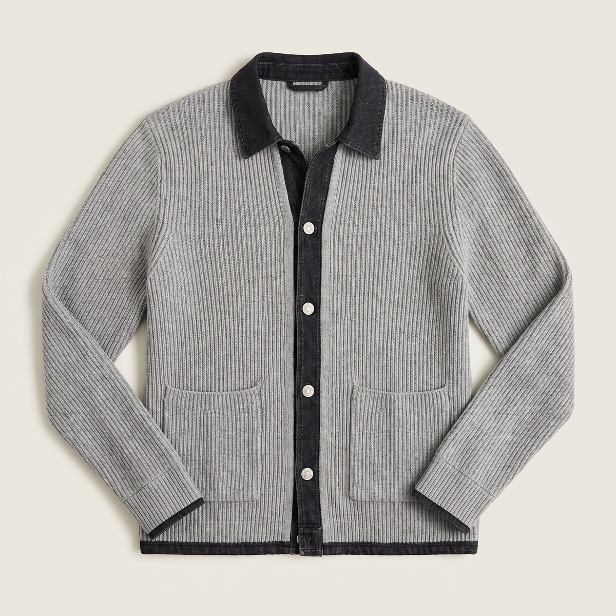 Cardigan homme avec patte de boutonnage, détails contrastants et col revers
