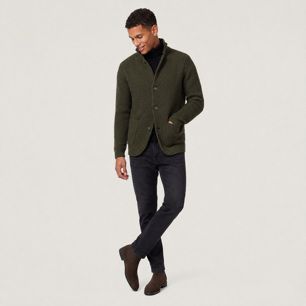 Herren Strickjacke mit Stehkragen und Knopfleiste