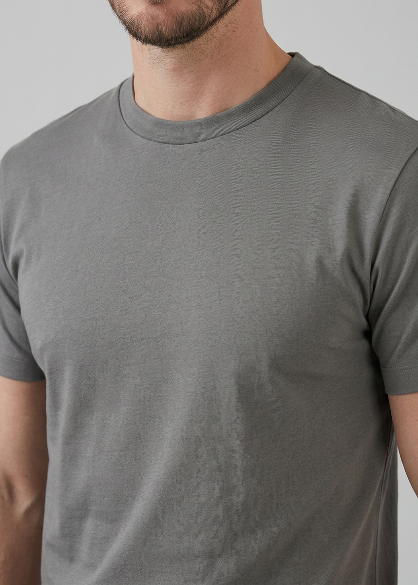 Glänzendes T-Shirt mit Rundhalsausschnitt für Herren