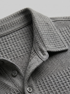 Set aus strukturiertem Polohemd und Shorts für Herren