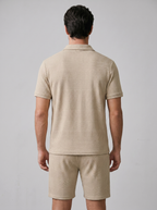 Set aus strukturiertem Polohemd und Shorts für Herren