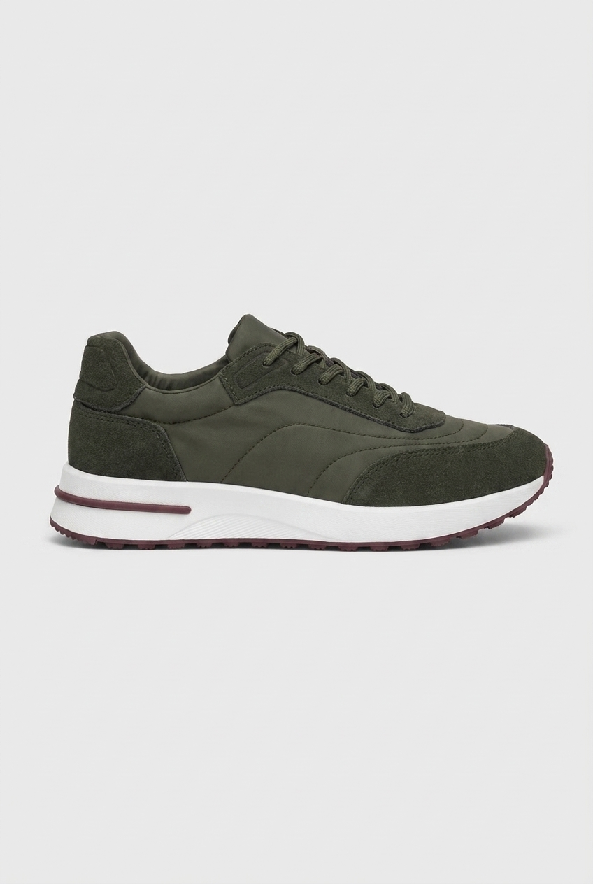 Herren Sneaker mit markanter Sohle in Khaki