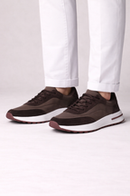 Baskets homme avec semelle marquante
