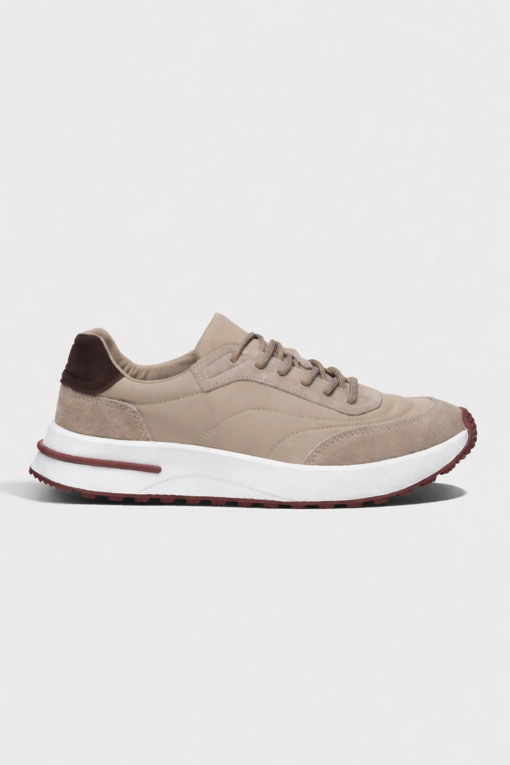 Baskets homme avec semelle marquante