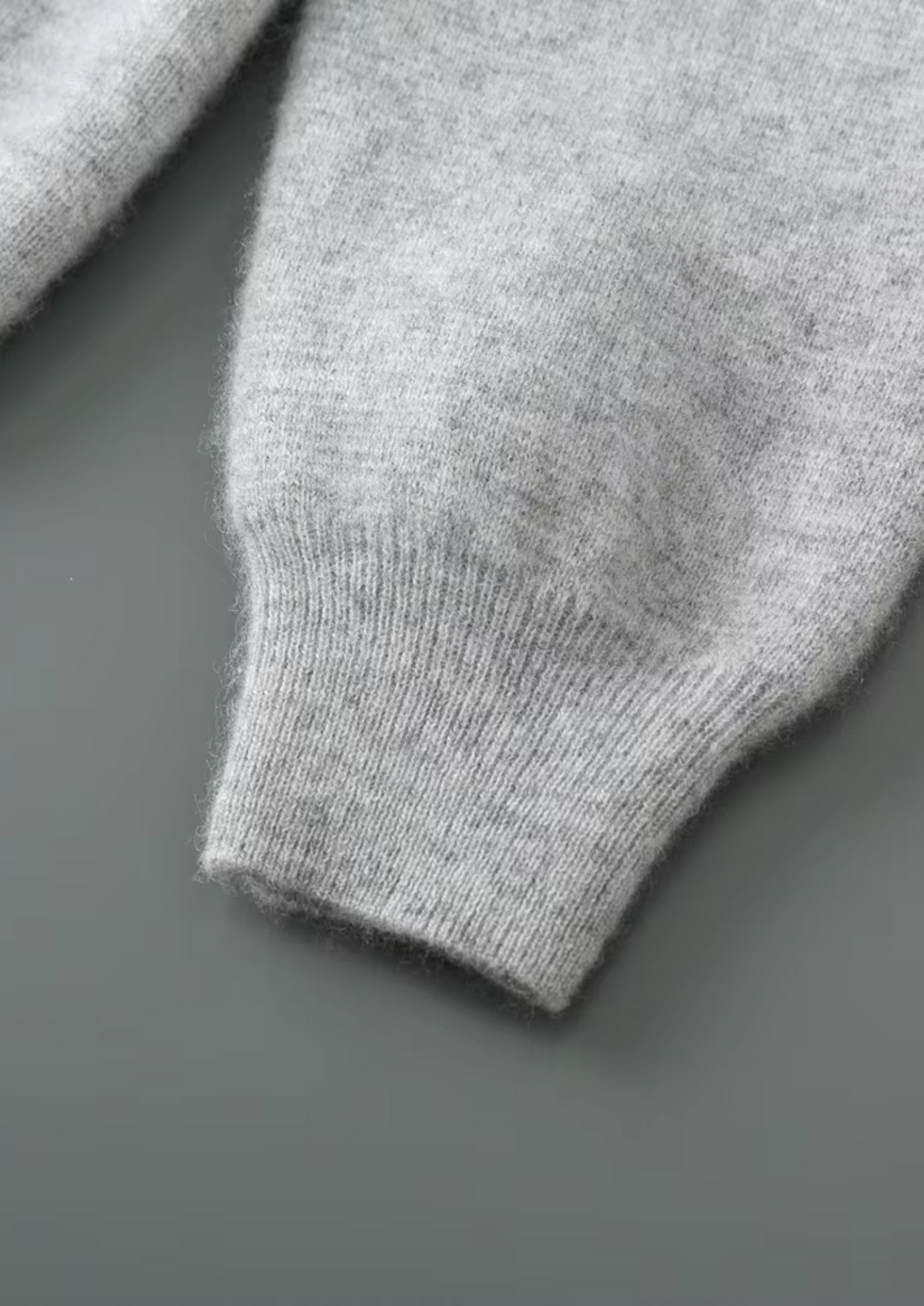 Heren breiset met capuchonvest en broek