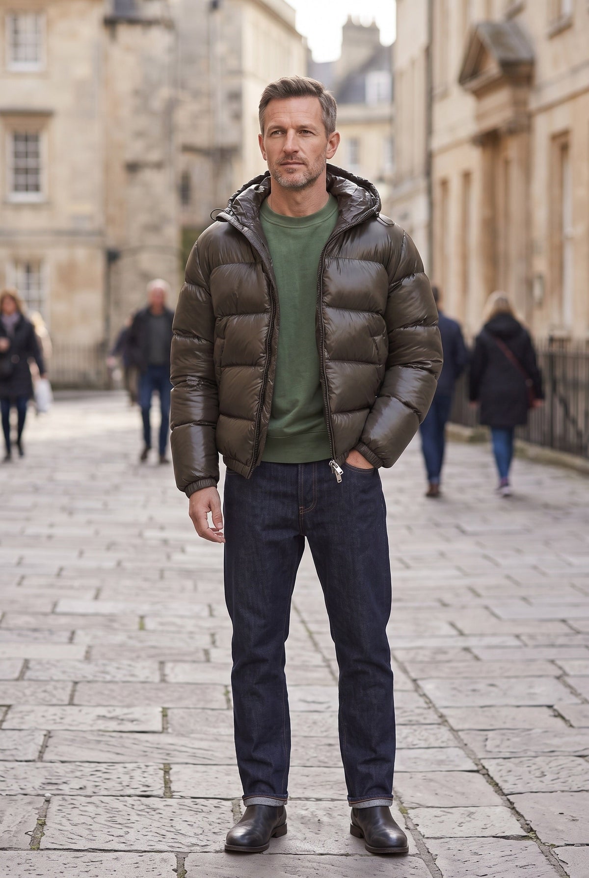 Herren Steppjacke mit Kapuze und lockerem Schnitt
