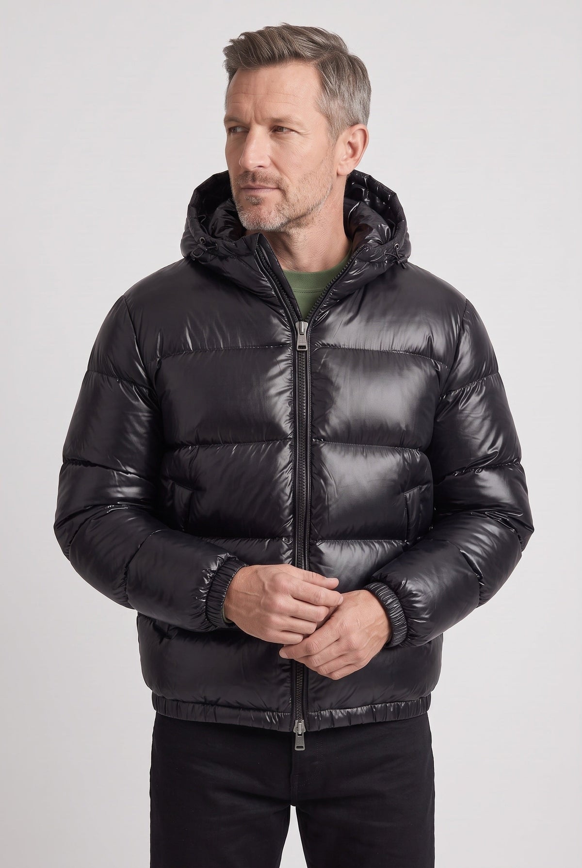 Herren Steppjacke mit Kapuze und lockerem Schnitt