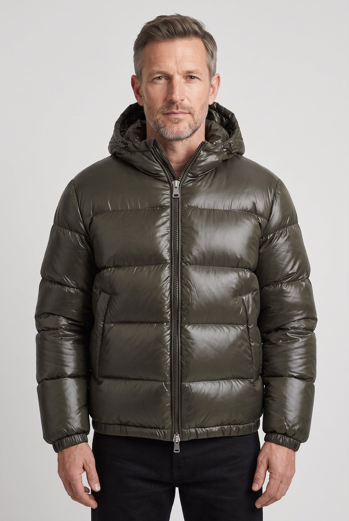 Herren Steppjacke mit Kapuze und lockerem Schnitt