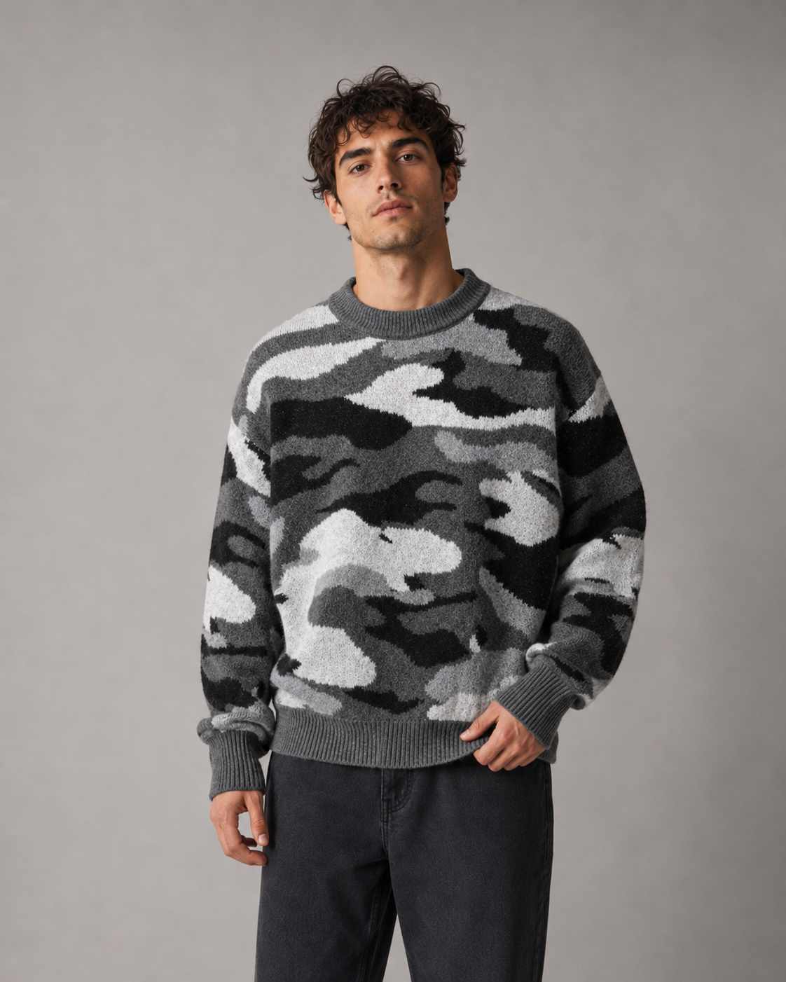 Bequemer Herren-Strickpullover mit klassischem Rundhalsausschnitt